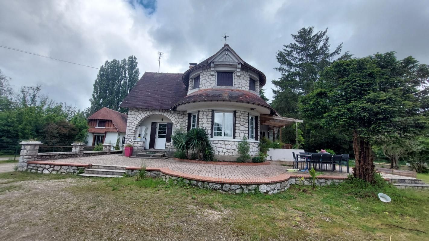 Maison de 5 pièces à La Ferté-Saint-Cyr