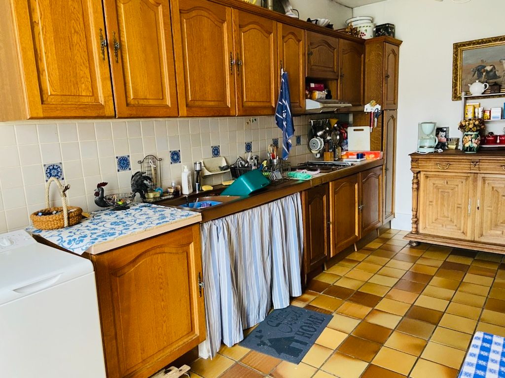 VILLEMEUX-SUR-EURE Maison de 170m2 plain pied avec commerce et immeuble 4