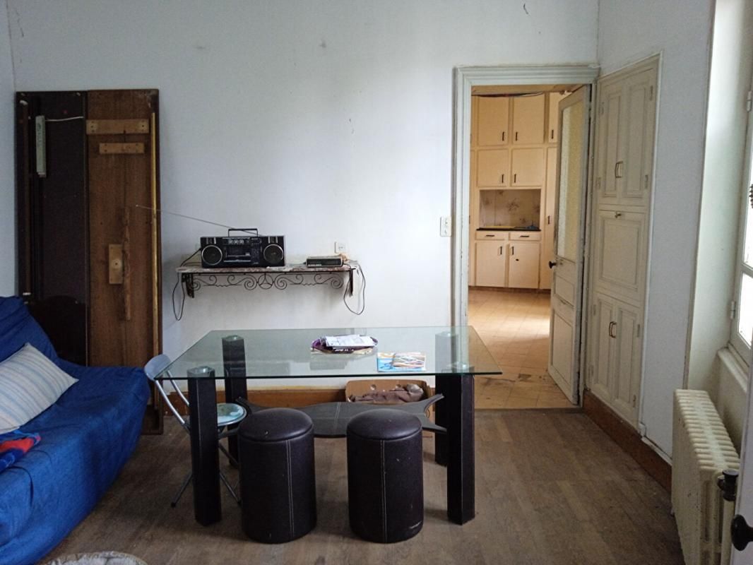 Maison 7 pièces, 5 chambres, à Parthenay