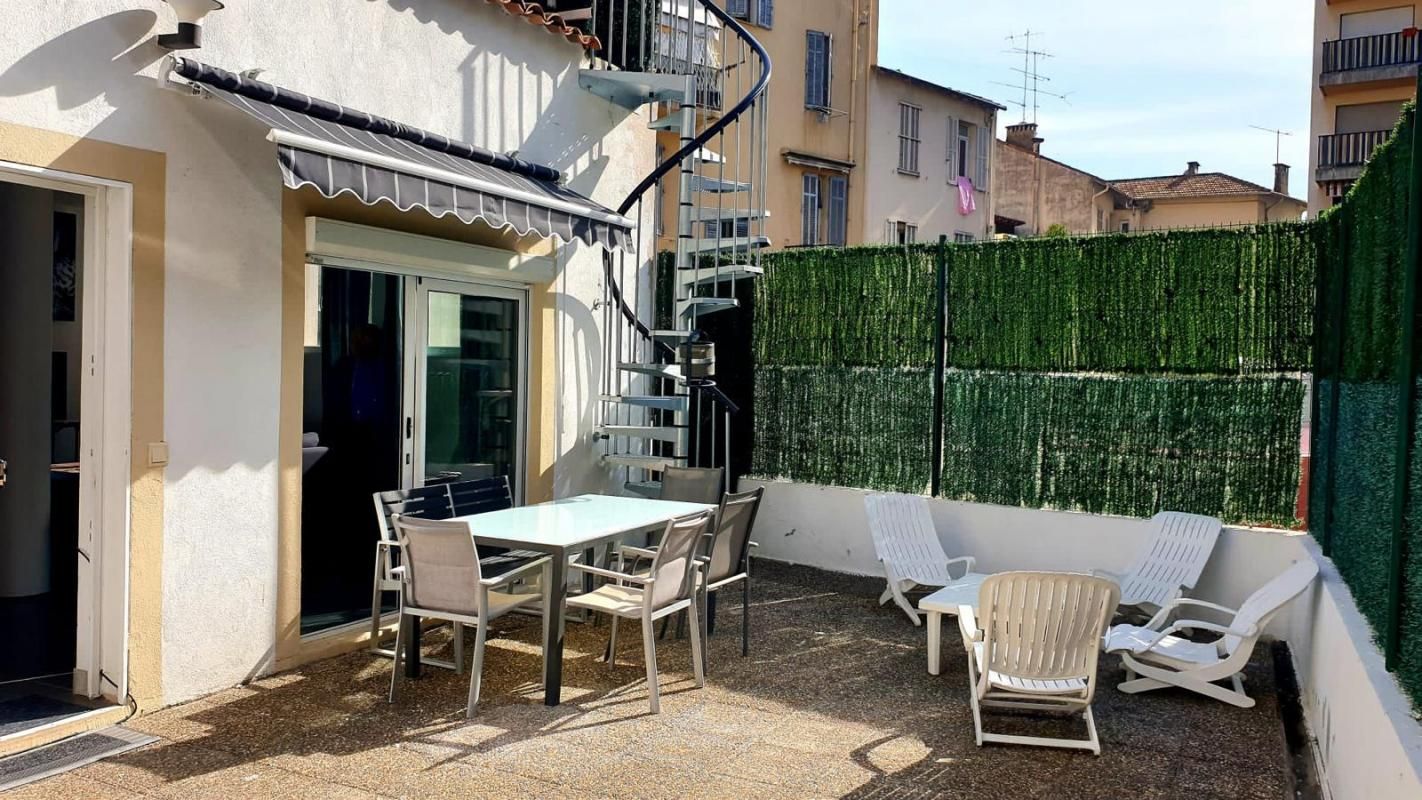 Maison Cannes 9 pièce(s) - Terrasse toit 130m²