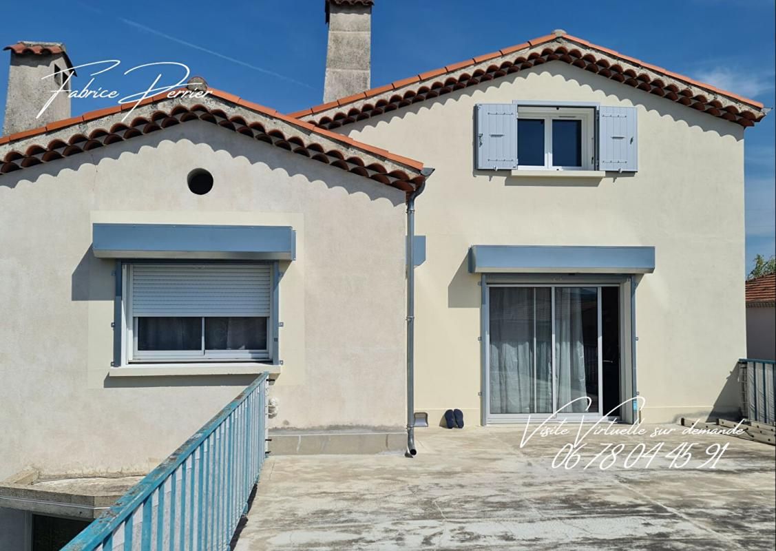 MONTELIMAR Maison de 328m² possibilité de 2 logements sur 3 niveaux à Montélimar 3