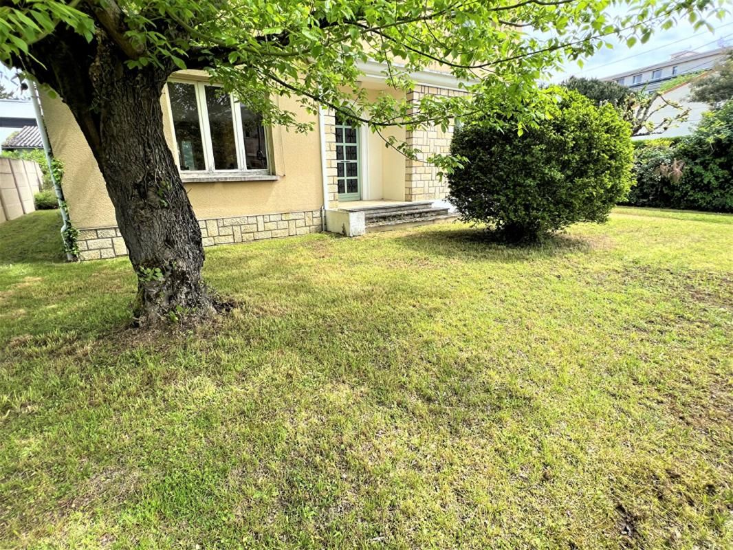 BORDEAUX Maison Bordeaux Caudéran 6 pièce(s) 228 m2 4