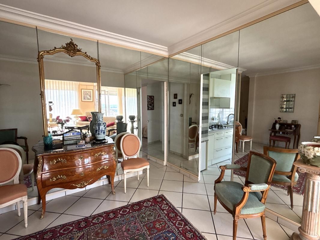 SAINT-ETIENNE Saint Etienne 42000 Appartement S117m² 3 chambres 2 GARAGES 1 CAVE 2