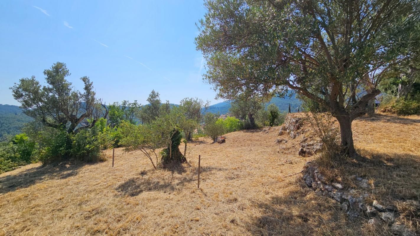 Terrain constructible en zone UA