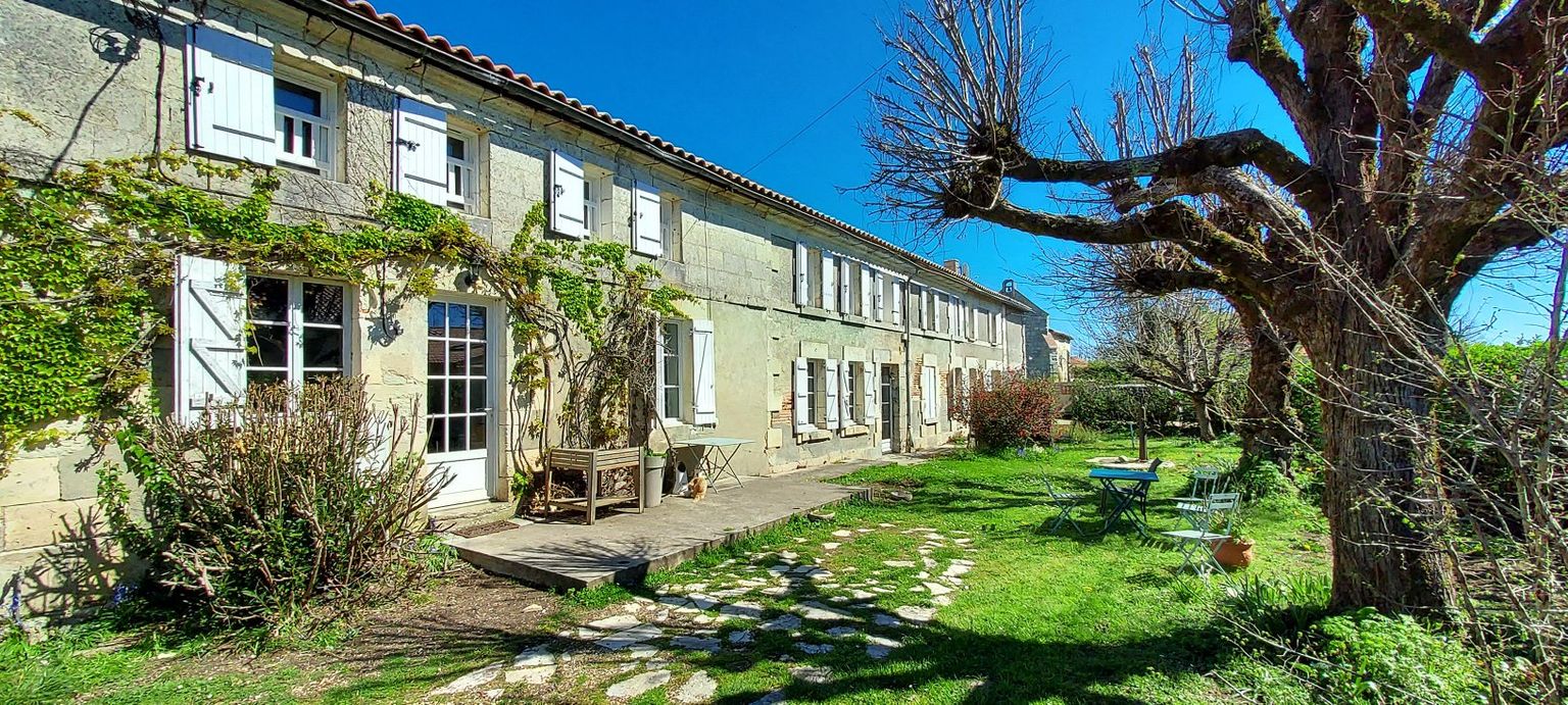 DORDOGNE - Double longère avec Gîte 18 pièce(s) 380 m2