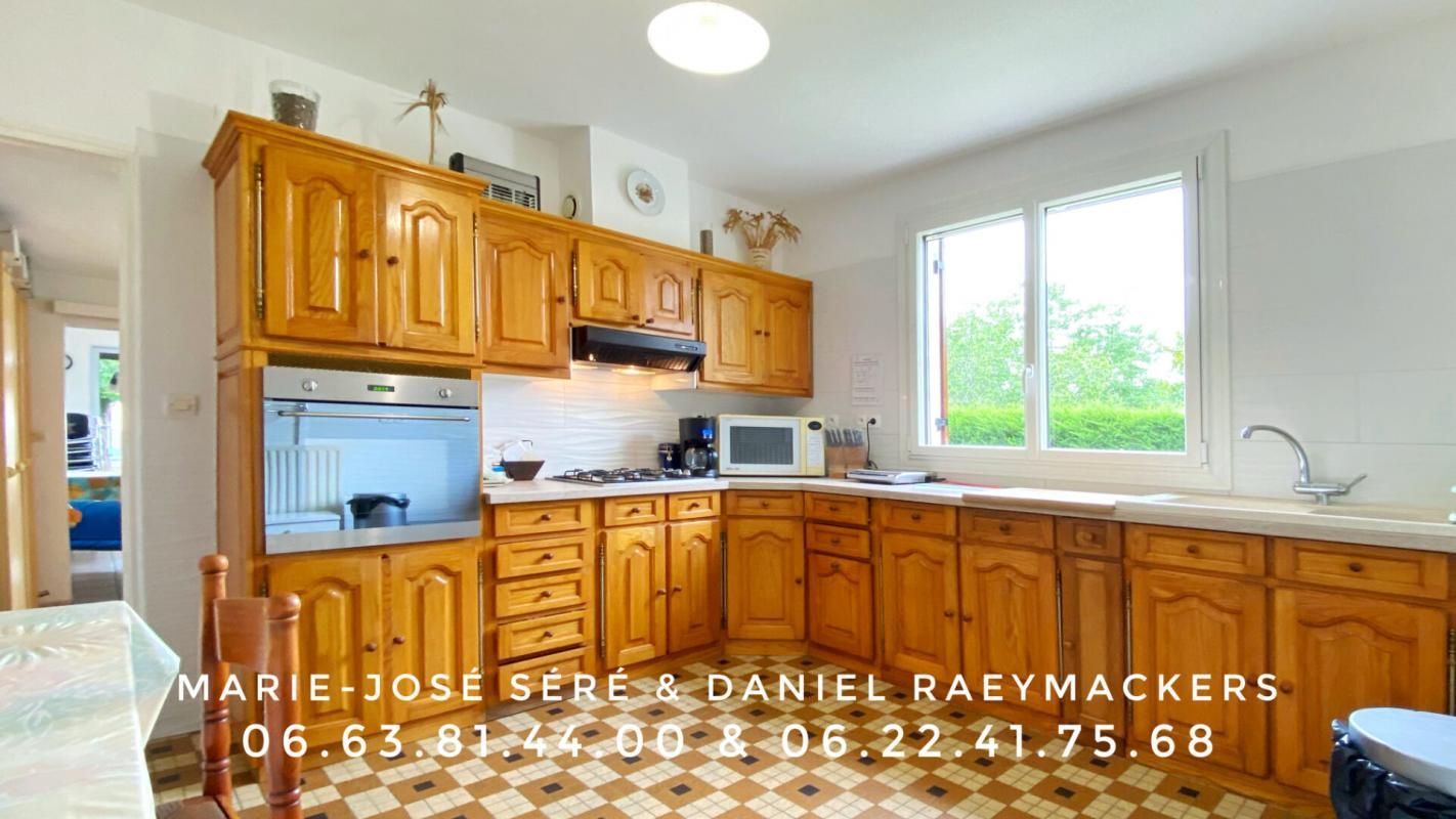 MENESPLET Maison Menesplet 5 pièce(s) 126 m2 2