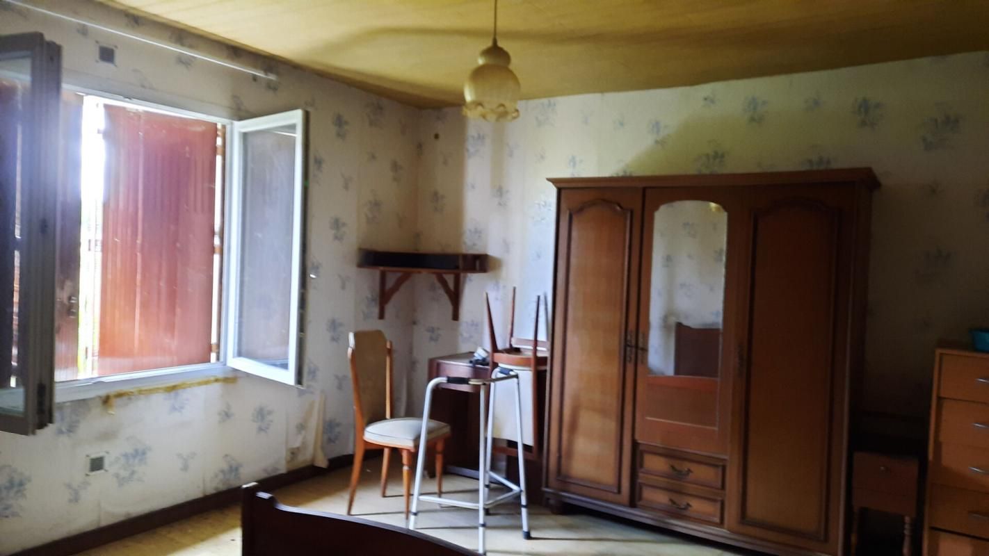 GUITINIERES Maison à rénover 4