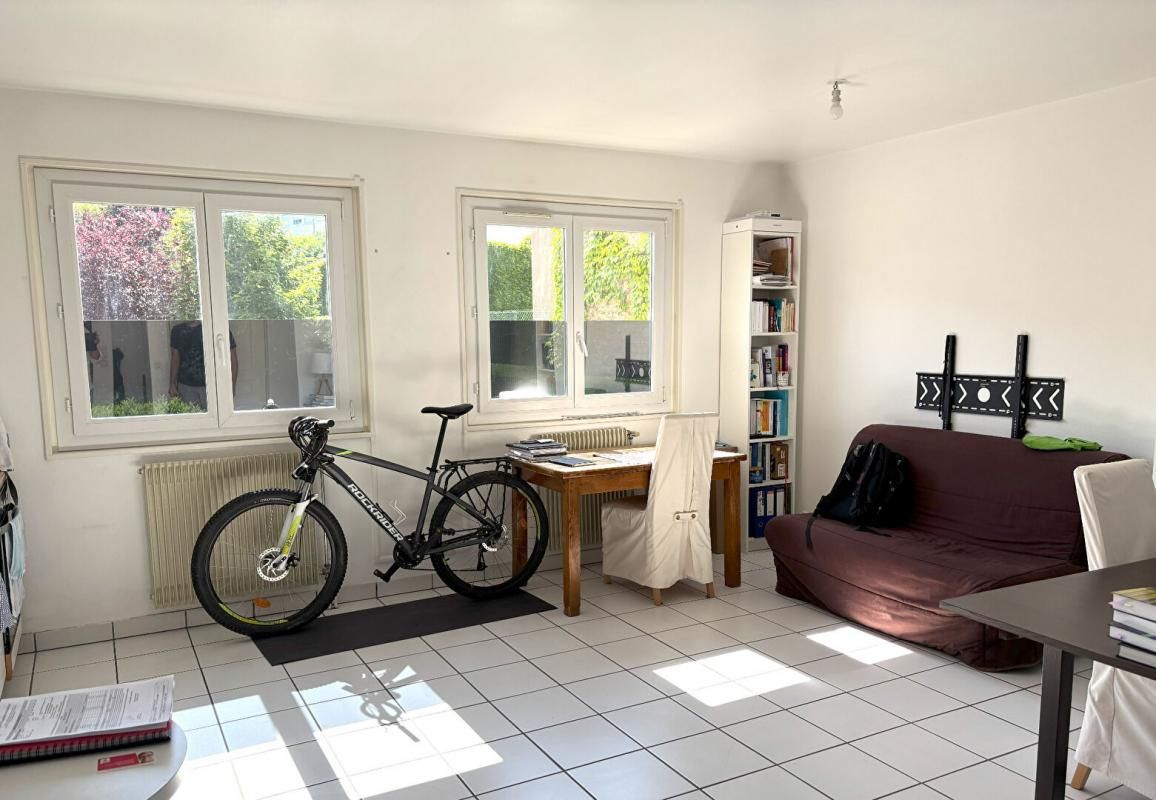 SAINT-ETIENNE Appartement Saint Etienne 2 pièce(s) 44.15 m2 1