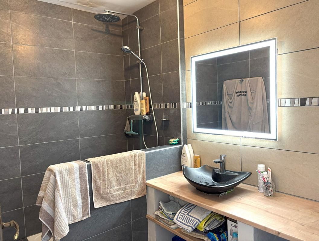 SAINT-ETIENNE Appartement Saint Etienne 2 pièce(s) 44.15 m2 4