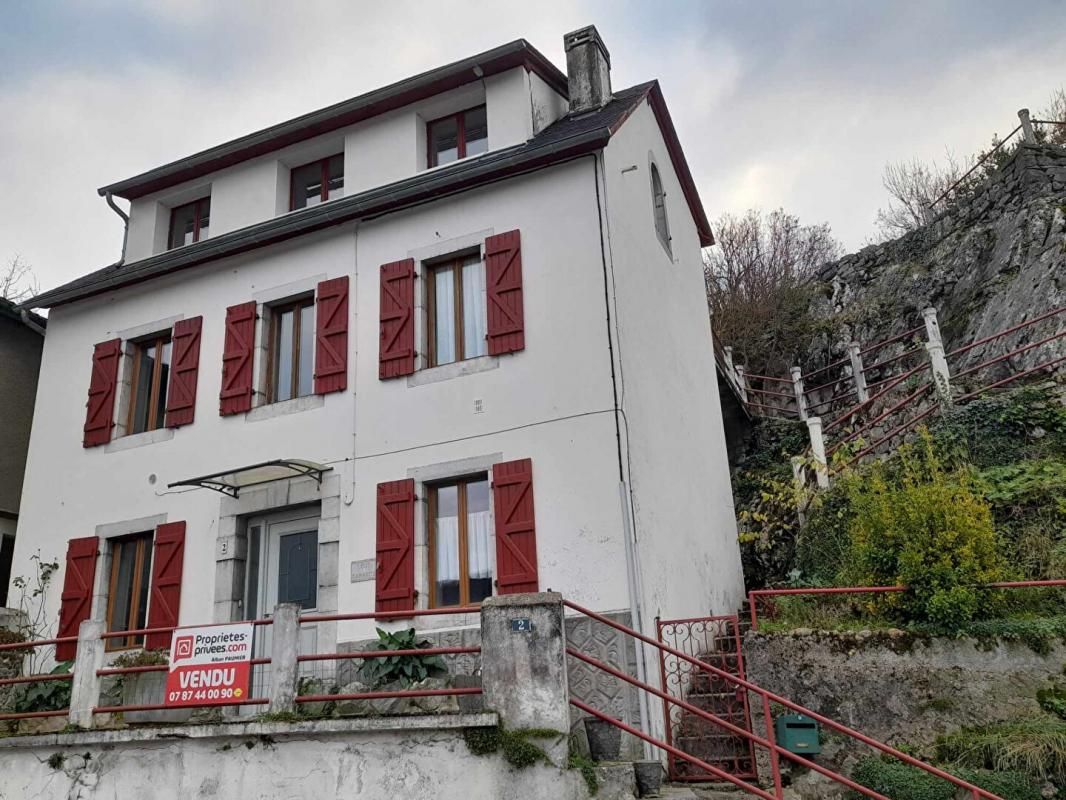 Charmante Maison de 99m2 avec garage, jardins et terrasses