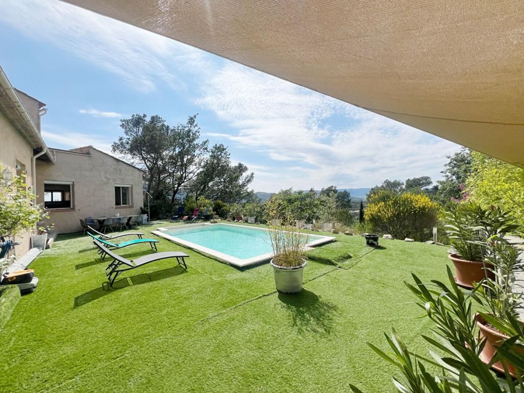 Rocbaron! Propriété de 170m² en position dominante