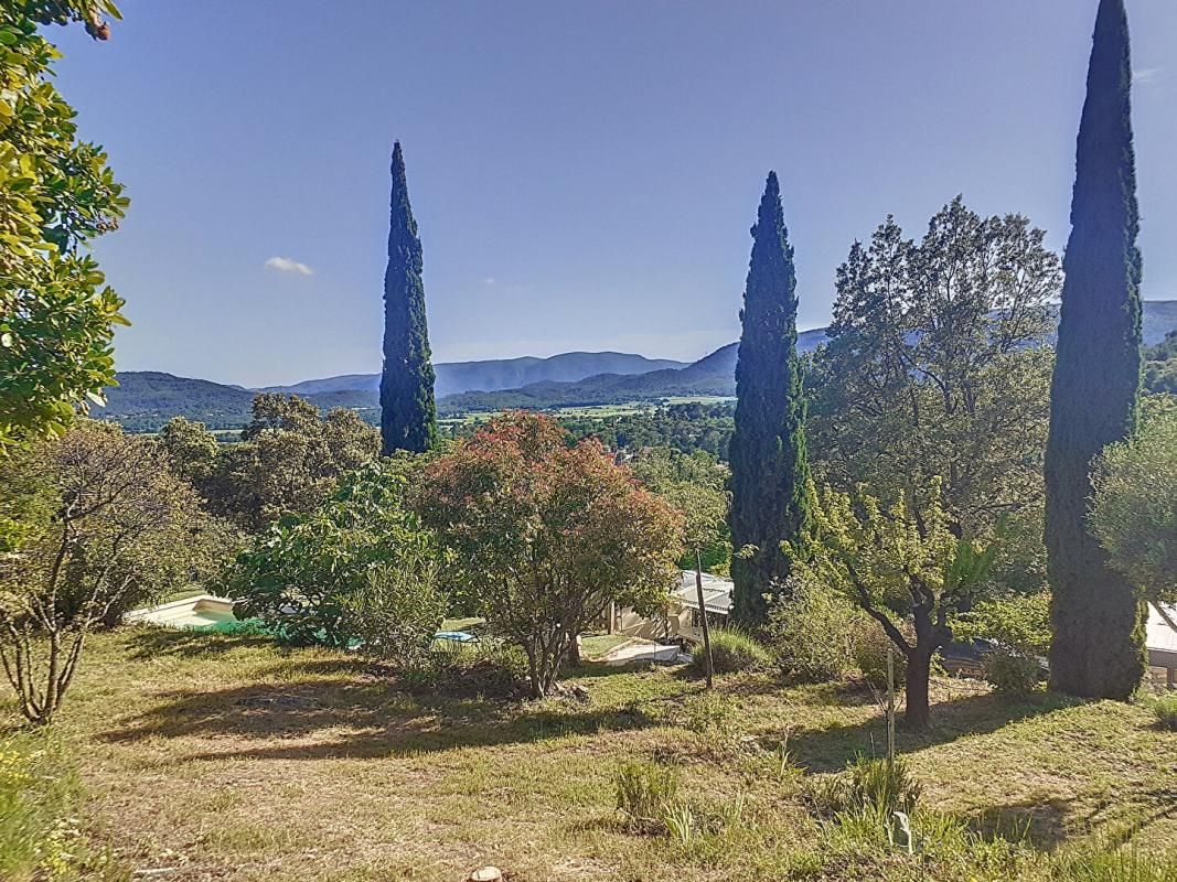 LA ROQUEBRUSSANNE Villa La Roquebrussanne 144 m2 sur terrain de 5689m² avec vue exceptionnelle 4