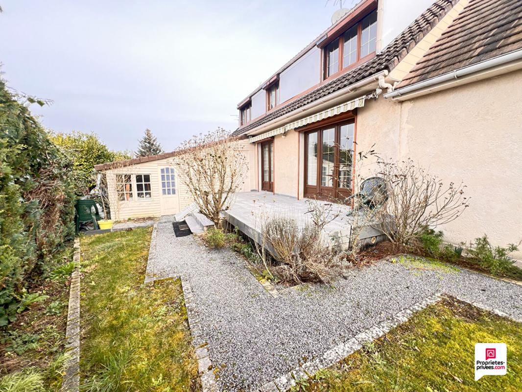 MEULAN-EN-YVELINES (78250) MEULAN EN YVELINES - Maison T7, 5 chambres, 124 m2, joli jardin clos 2
