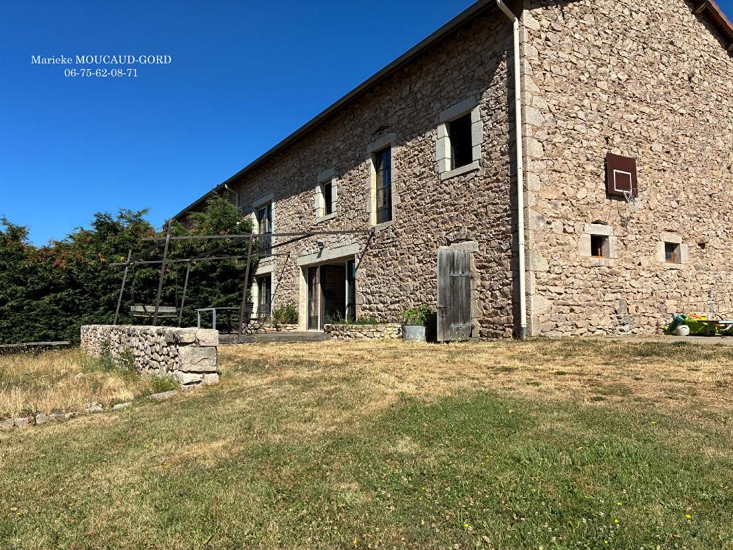 SAINT-PIERRE-DU-CHAMP Acienne ferme rénovée mitoyenne  St Pierre Du Champ 130 m² avec 2300m² terrain 1