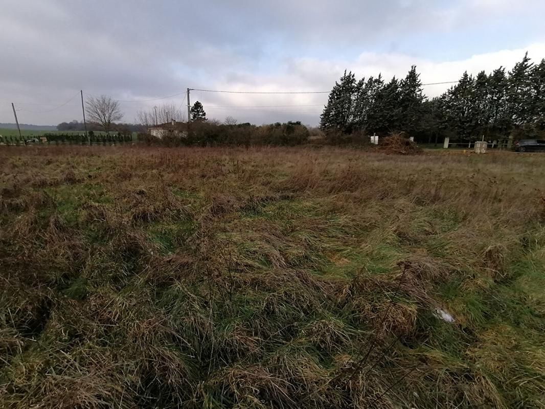 COURDEMANCHE COURDEMANCHE 27320 Terrain constructible de 944 m² - 54990 2