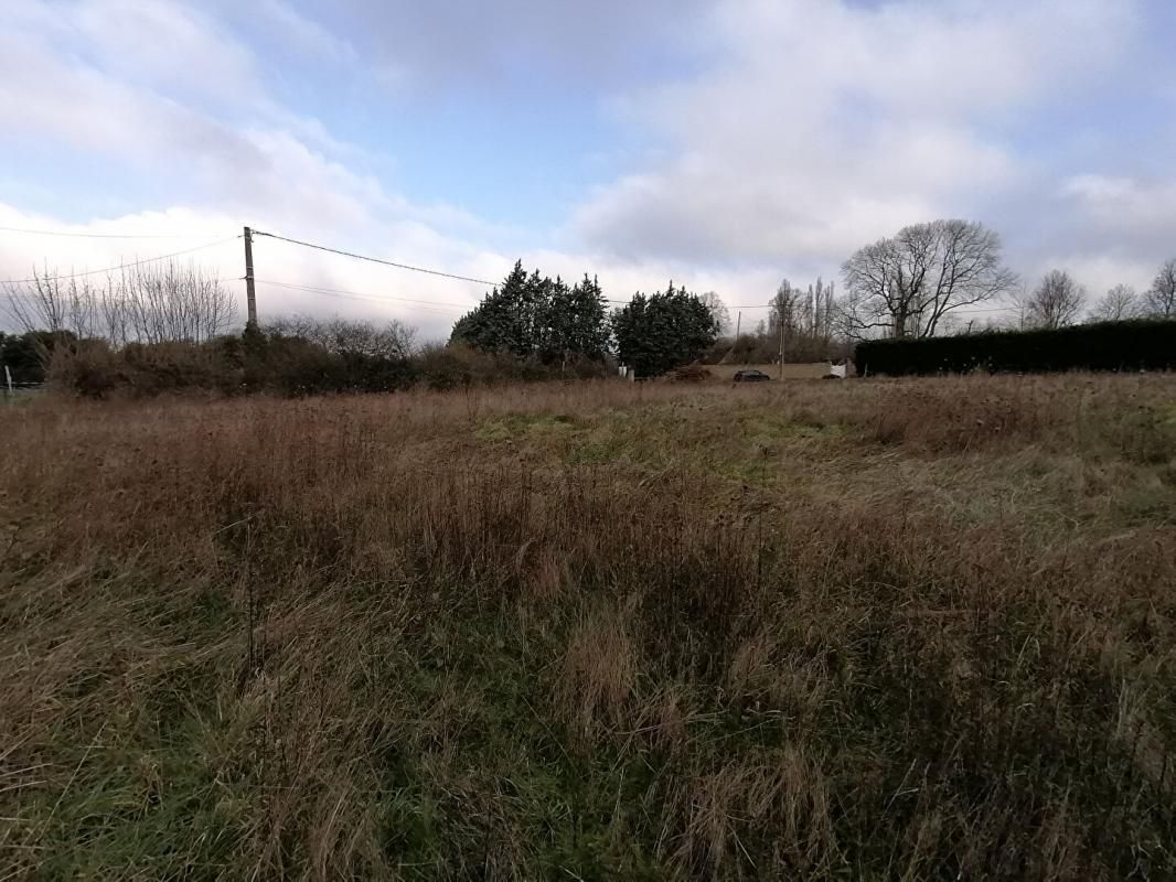 COURDEMANCHE COURDEMANCHE 27320 Terrain constructible de 944 m² - 54990 3