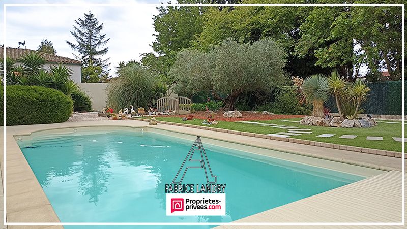SAINTE-MARIE Villa 200 m2 avec jardin paysagé avec piscine 9x4.5 m 2