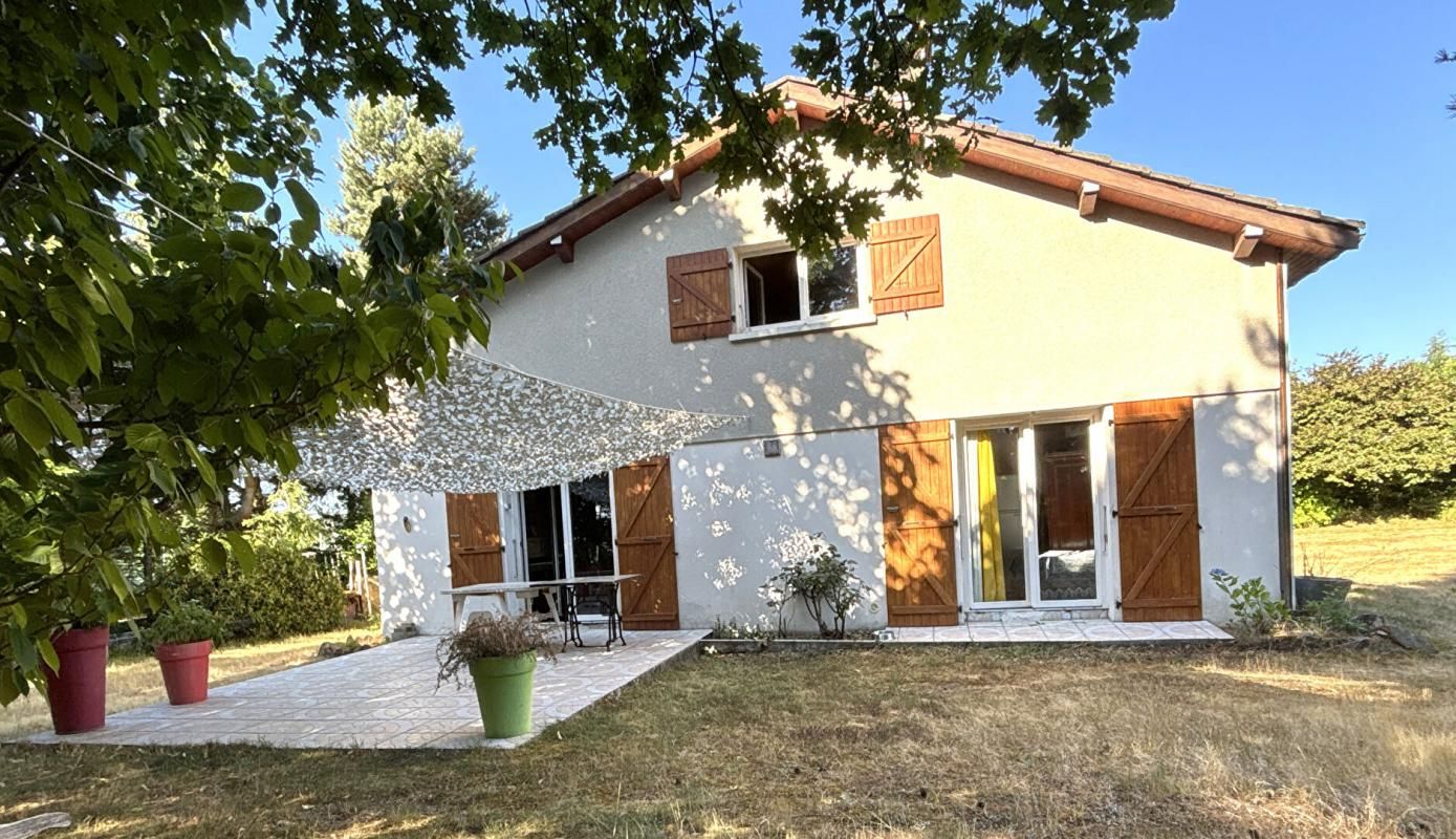 ST BONNET le CHÂTEAU 42380 Maison 86m² 2 chambres sur 2360m² de terrain