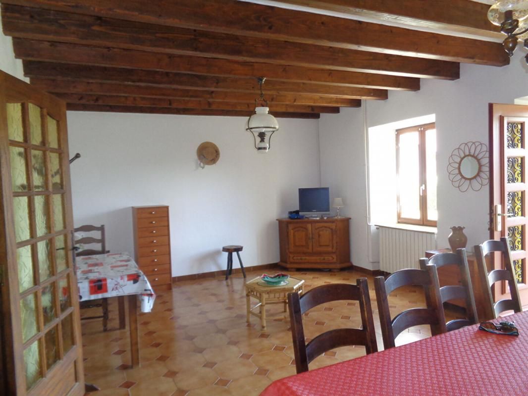 SOLIGNAC-SOUS-ROCHE Solignac/Roche(43), maison de 120m2, 3 chambres sur 580m2 de terrain 4