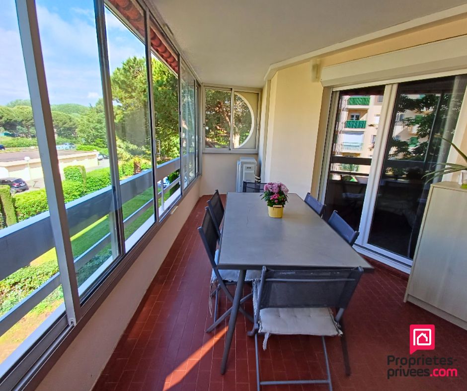 FREJUS A SAISIR ! Bel appartement 3P avec  loggia - cave et place de parking ! 1