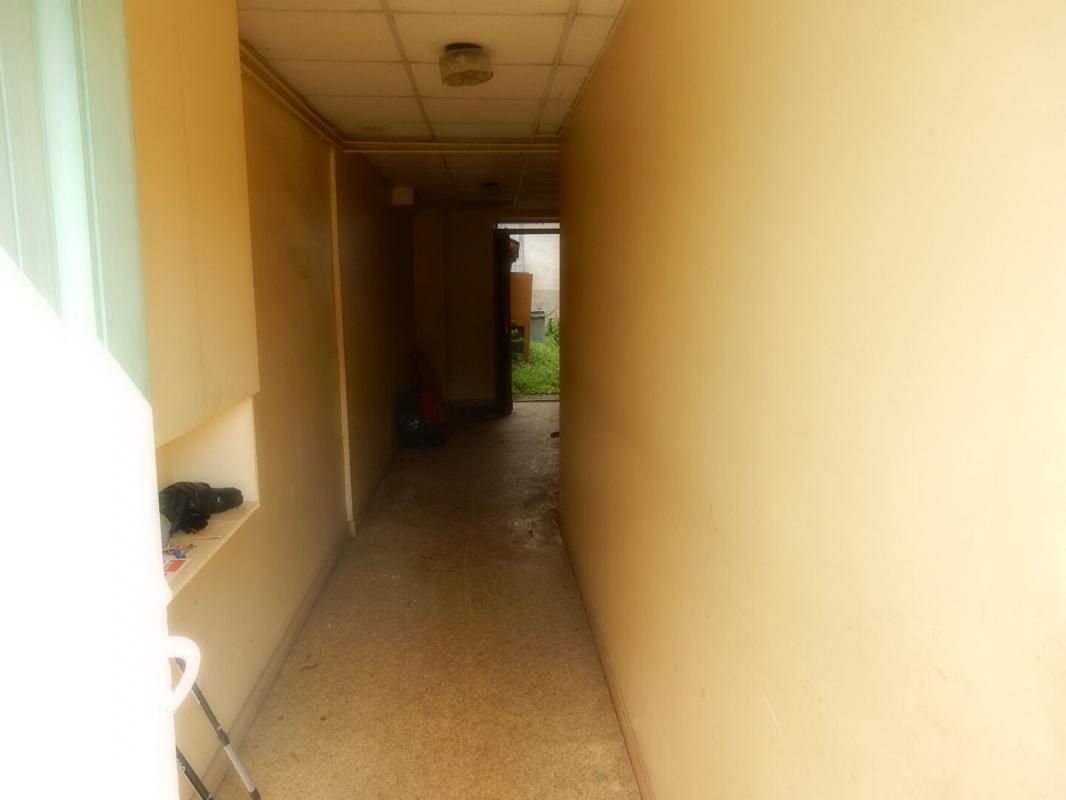 LE PUY-EN-VELAY Le Puy en Velay 43000 ténement de deux immeubles avec cour possibilité minimum 6 logements 4