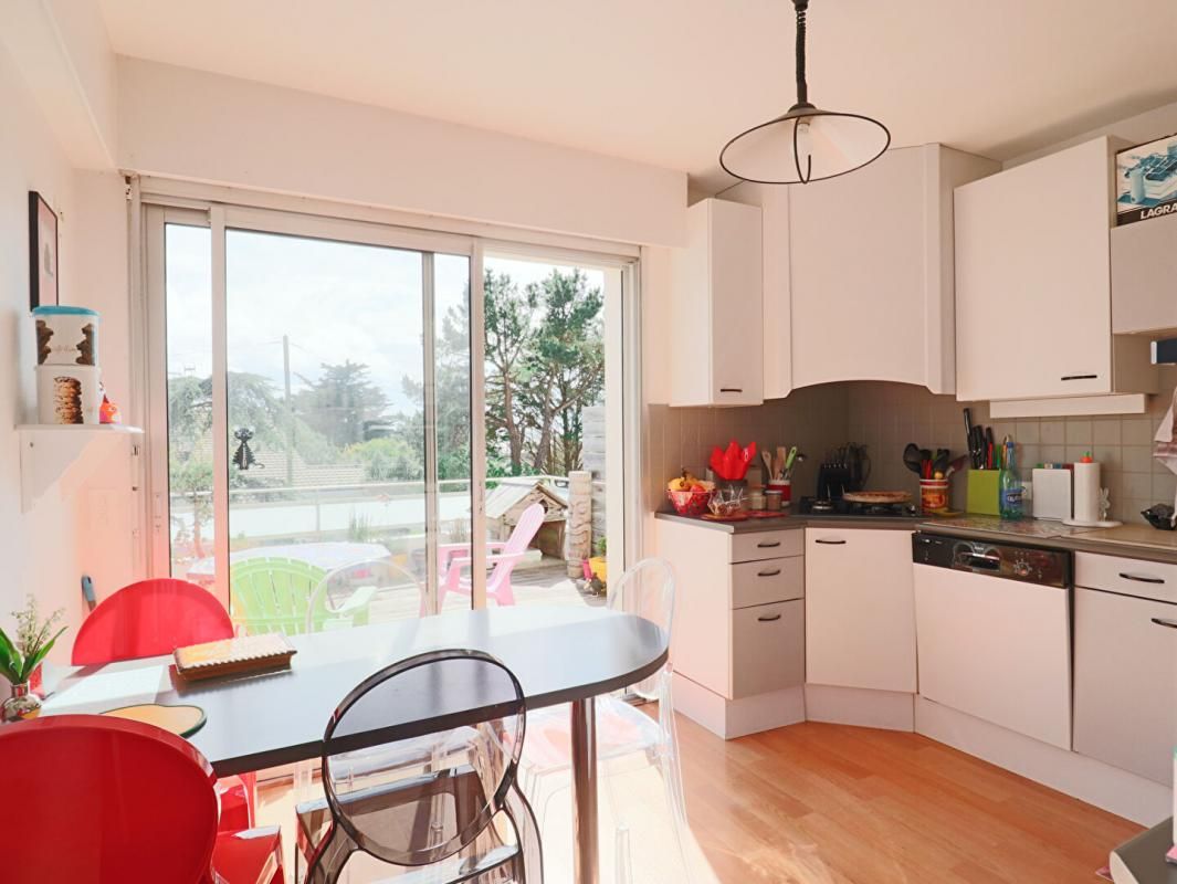 PORNICHET Superbe Appartement de 127 m² carrez  3 ch garage proche commerces et plages 2
