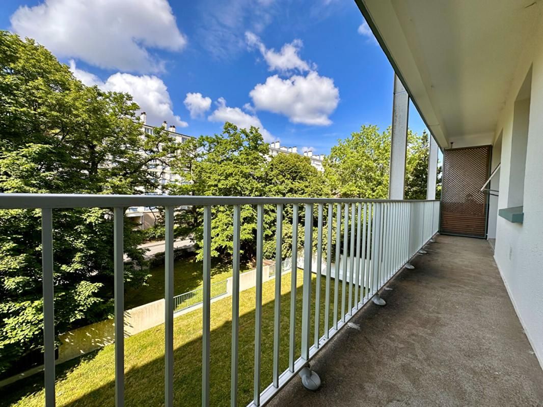 APPARTEMENT TYPE 2  BD DES POILUS
