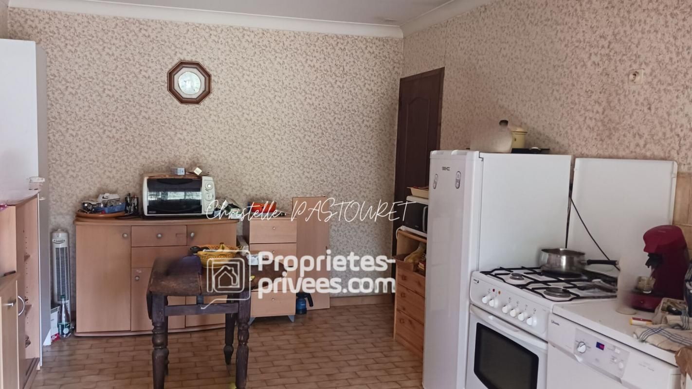 MALAUCENE A vendre maison familiale avec grand terrain 4