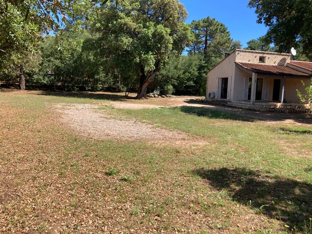 ZONZA Maison sur terrain de 2300 M2 environ - STE LUCIE DE PORTO-VECCHIO 20144 - CORSE DU SUD  - FRANCE 4