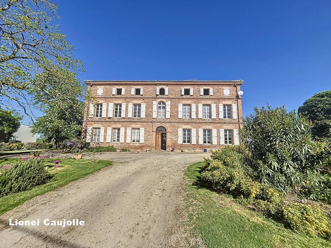 Maison de maître 375 m2 et dépendance à Rabastens