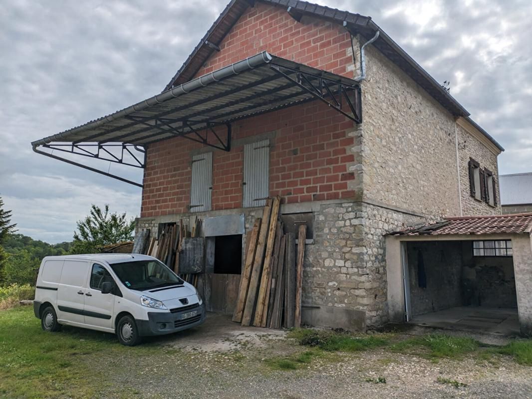 Grange à vendre ? Oinville sur Montcient