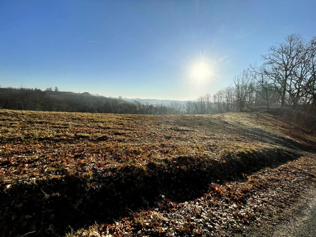 CAHORS Entre Cahors et Caussade, Terrain constructible (Avec permis pour maison d'habitation de fonction en ZAC) 3
