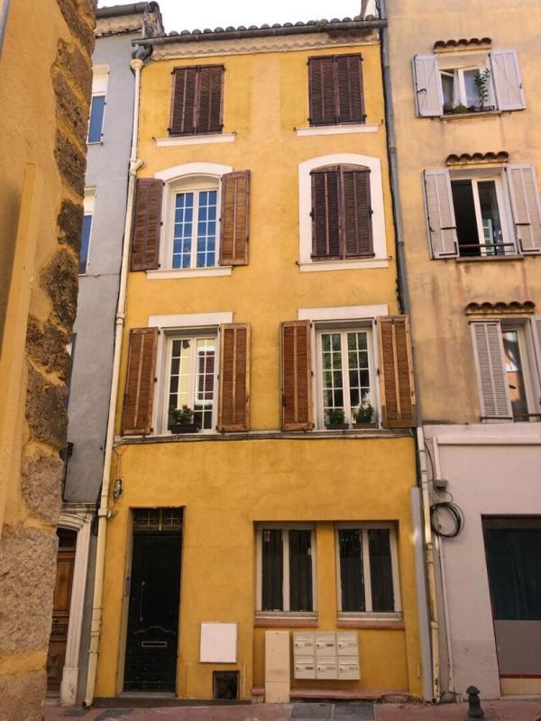SALERNES Appartement 4 pièce(s) 91 m2 au 3ème étage
