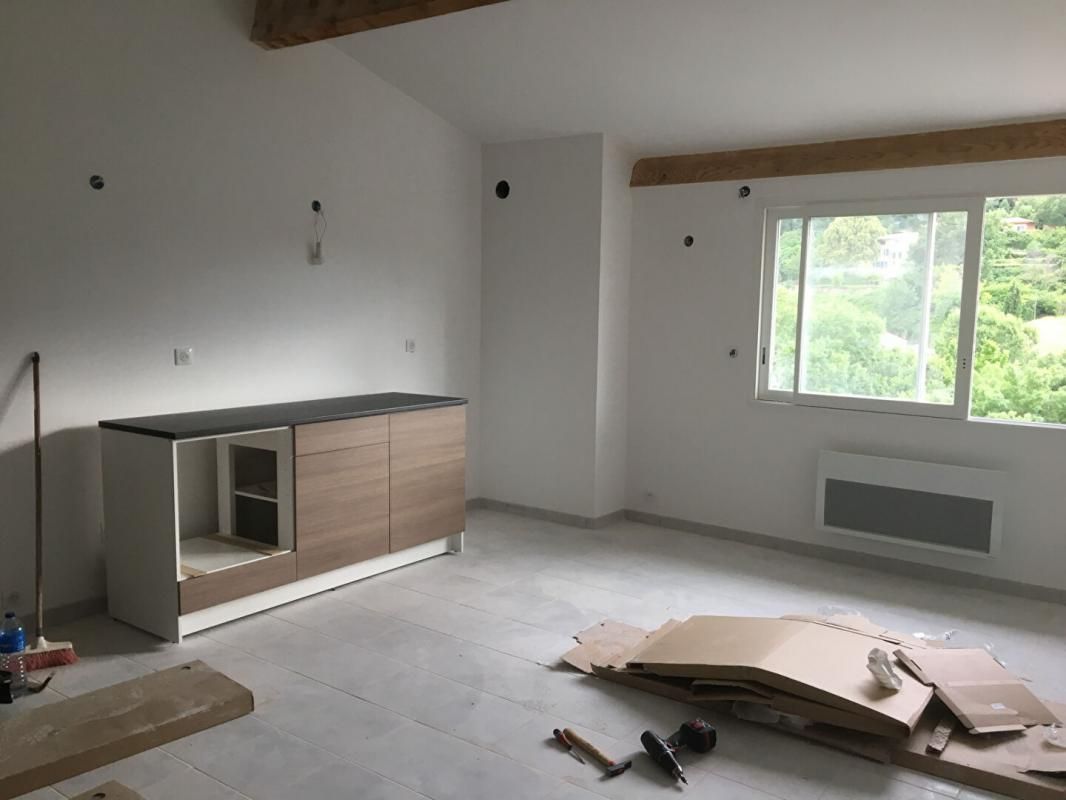 SALERNES SALERNES Appartement  4 pièce(s) 91 m2 au 3ème étage 2