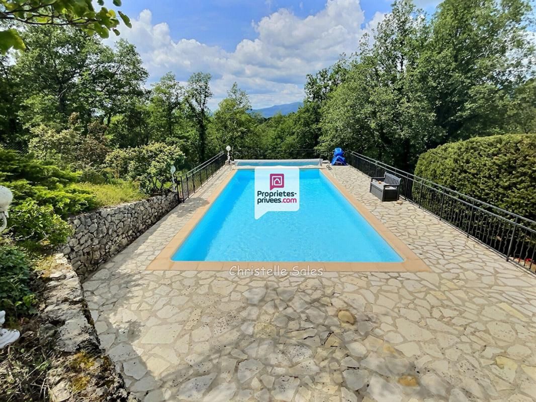 FAYENCE Maison 6 pièce(s) 170 m2 AVEC PISCINE 5/12 2
