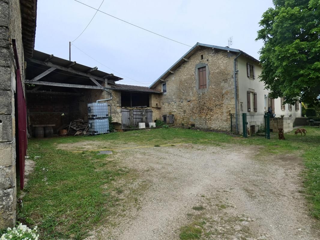 SAINT-SULPICE-D'EXCIDEUIL Maison 170 m2 / 6 chambres /grange / 2hects de terrain / vue 2