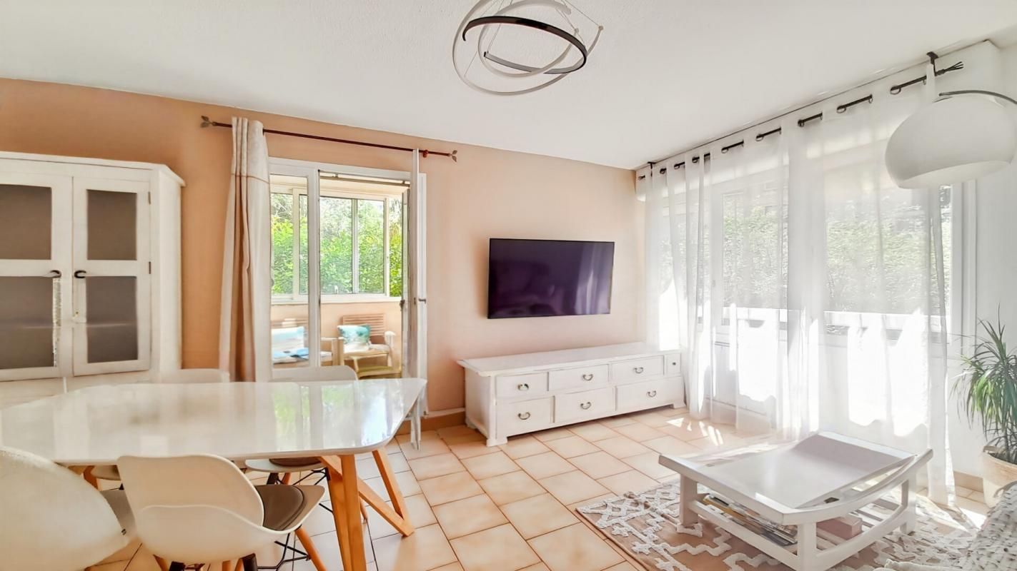 Appartement en rez-de-chaussée Sainte-Maxime 4 pièces 80 m2