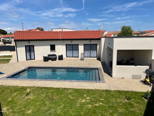 Maison Valence 4 pièce(s) 109 m2, piscine, garage