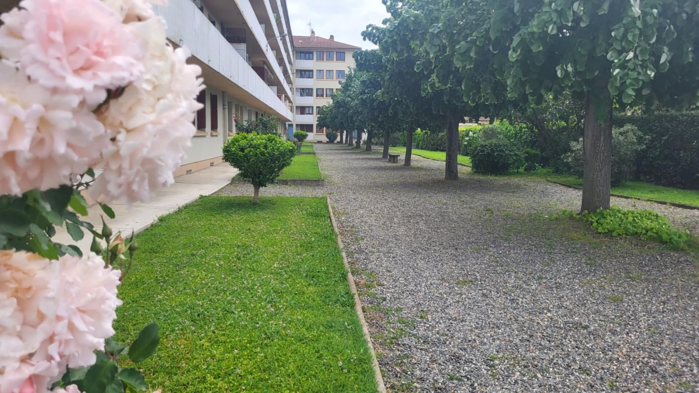 Appartement Toulouse 4 pièce(s) 81.62 m2 CROIX de PIERRE-Route ESPAGNE