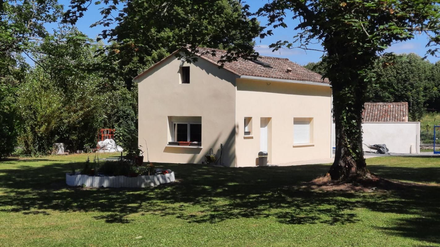 Maison  56 m2  Mirambeau