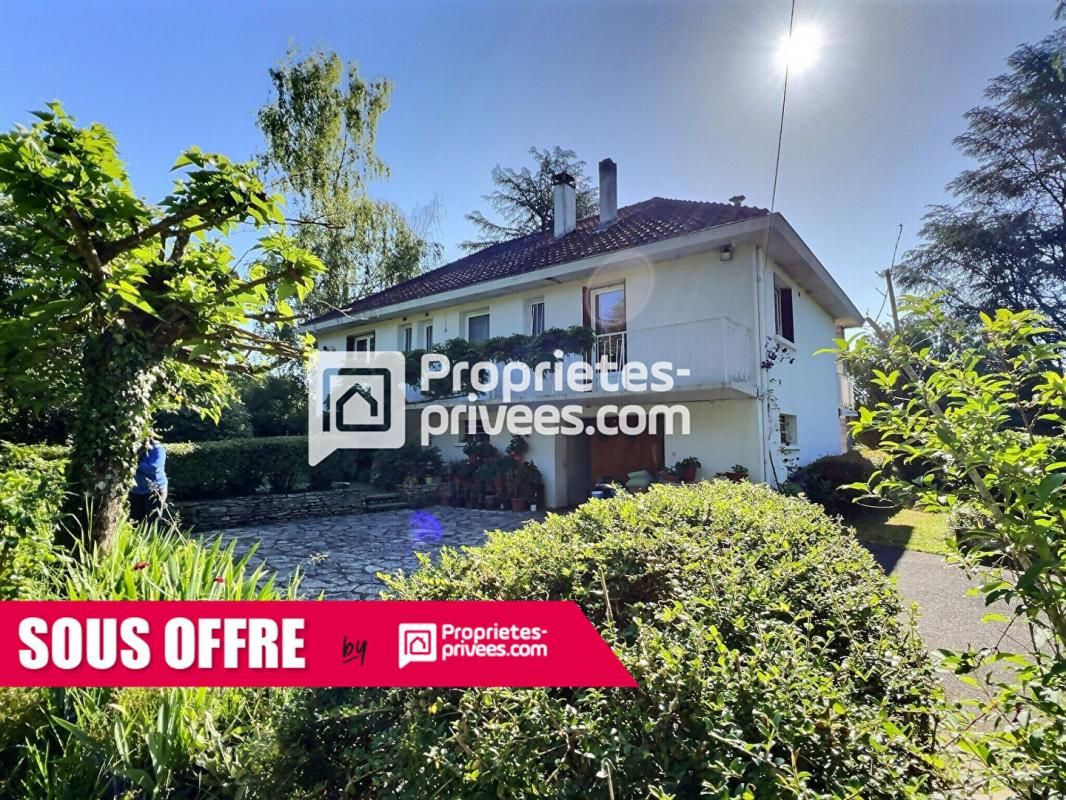 Maison T3/4 d'env. 137m² avec 2ch. (avec sous-sol aménagé) double garage et grand jardin au calme sur CHANCELADE (24650)