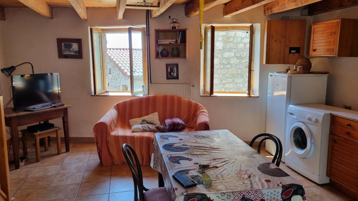 GRAIX Graix 42220 maison de village 2 chambres garage terrain non attenant 285m² 2