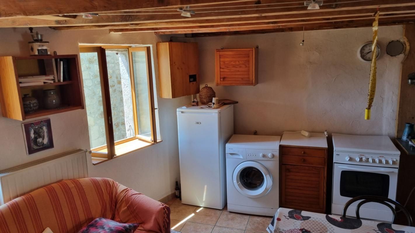 GRAIX Graix 42220 maison de village 2 chambres garage terrain non attenant 285m² 4