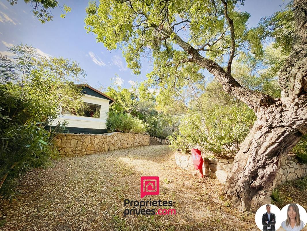 FREJUS Le Pin de la lègue Terrain de 343 m² au Calme 1