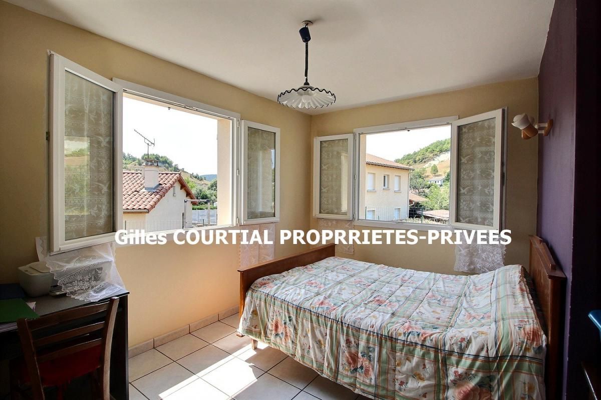 SAINT-GERMAIN-LAPRADE Saint-Germain-Laprade 43700  Maison individuelle plain-pied de 2005 88m² 3 chambres double garage sur 927 m² de terrain avec jardin 3