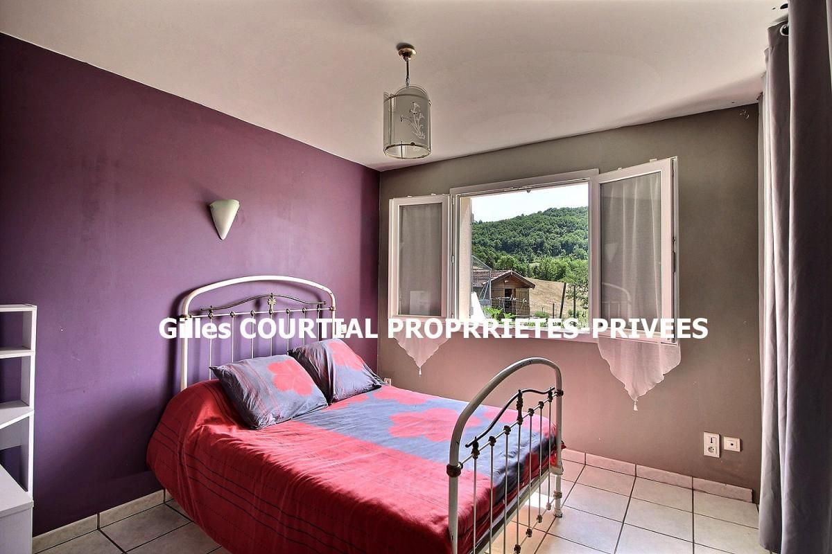 SAINT-GERMAIN-LAPRADE Saint-Germain-Laprade 43700  Maison individuelle plain-pied de 2005 88m² 3 chambres double garage sur 927 m² de terrain avec jardin 4