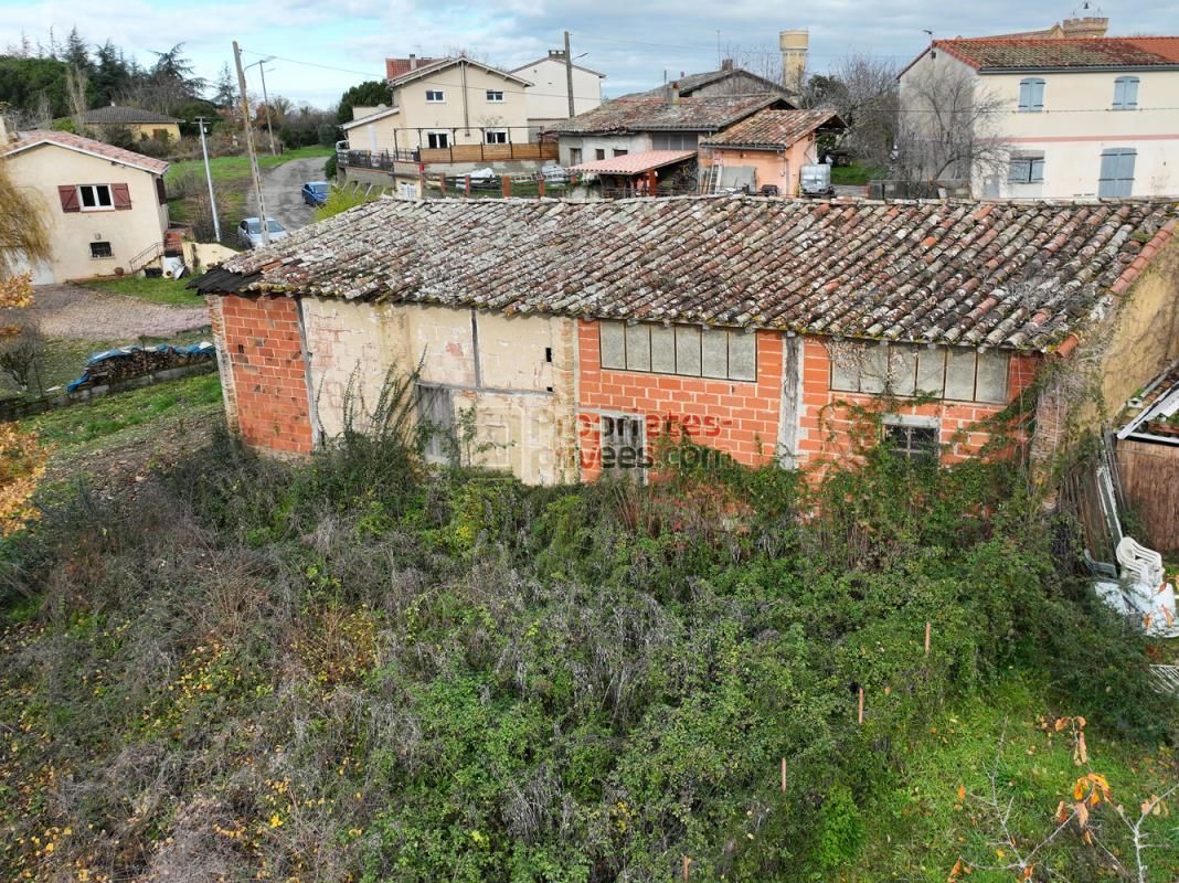 BEAUPUY GRANGES A RÉNOVER COEUR DU VILLAGE 3