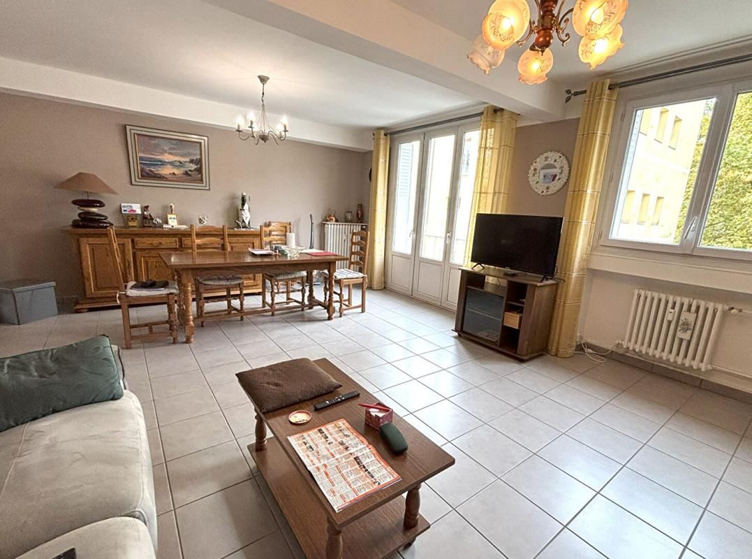 SAINT-ETIENNE Saint Etienne proche Carnot appartement 69m² 2 chambres Garage cave 3