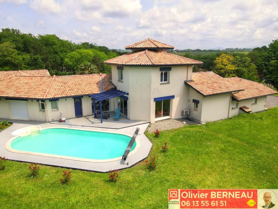 Villa Bidart 9 pièce(s) 300 m2 - Piscine - Vue montagnes