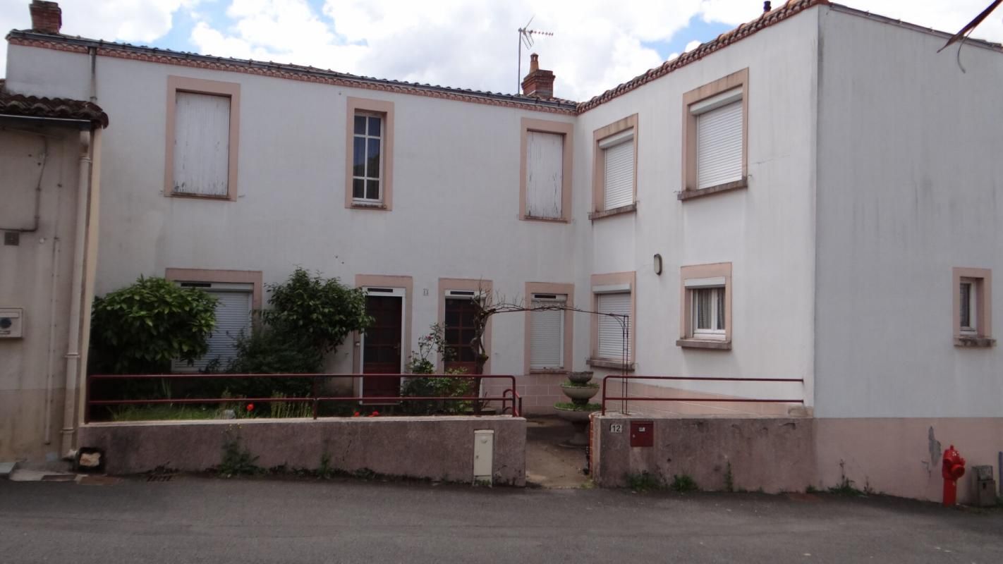 Double Maison Gétigné (117.78 et 80,85 M²) 8 P . 5 Chs . 198.63 M² . T 557 M² . Garage